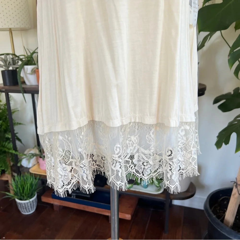 Altar’d State Elegant Cream Lace Trim Tank Top Shirt NWT - Picture 3 of 9